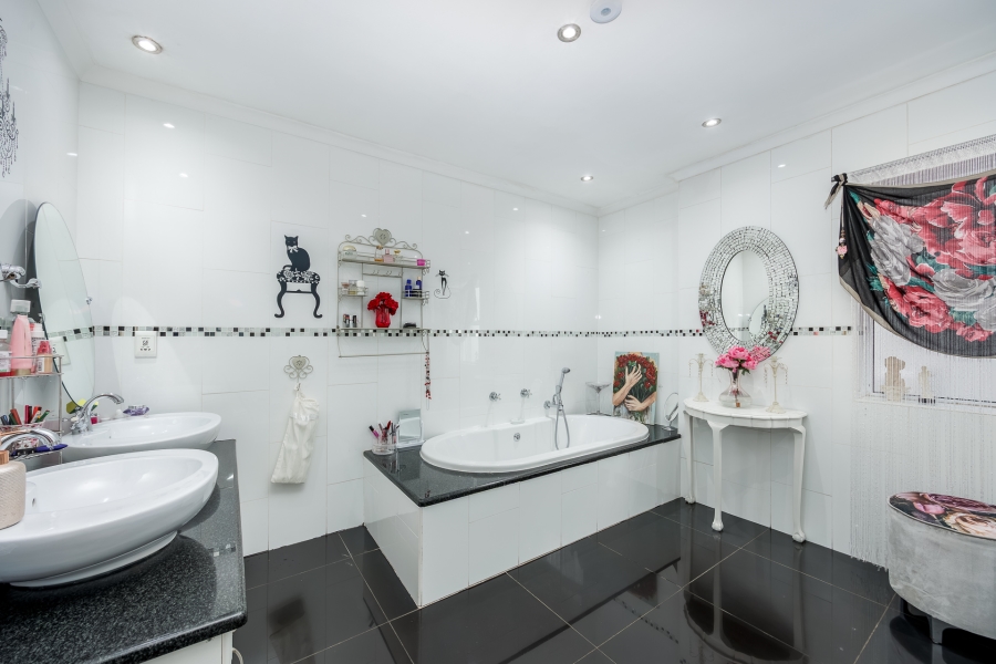 3 Bedroom Property for Sale in Valmary Park Western Cape
